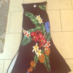 Beautiful strapless maxi dress!